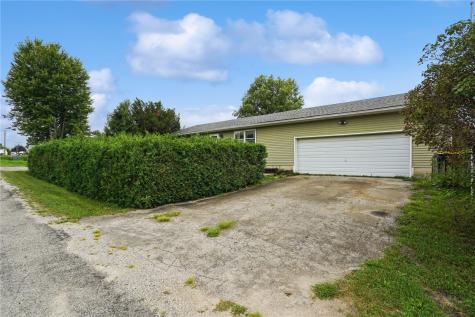 87 4th Avenue Atkins IA 52206