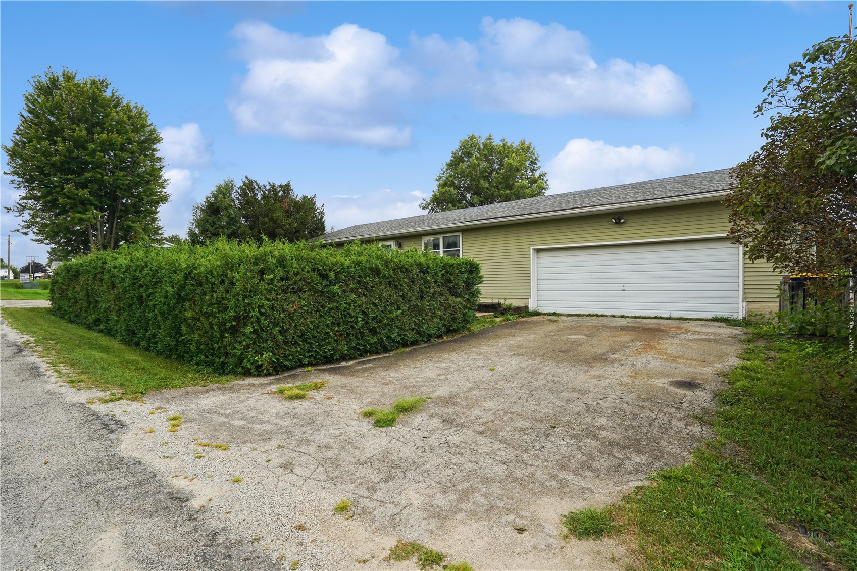 87 4th Avenue Atkins IA 52206