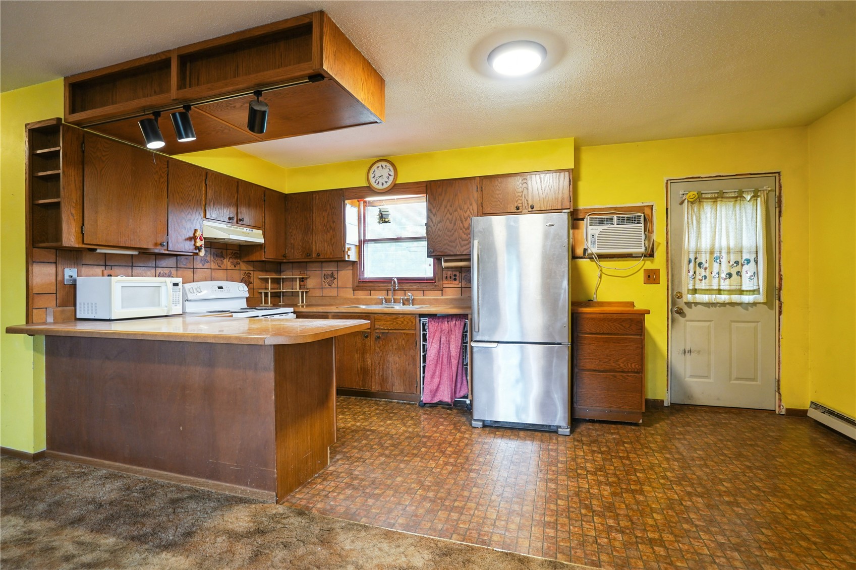 87 4th Avenue Atkins IA 52206