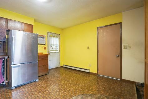 87 4th Avenue Atkins IA 52206