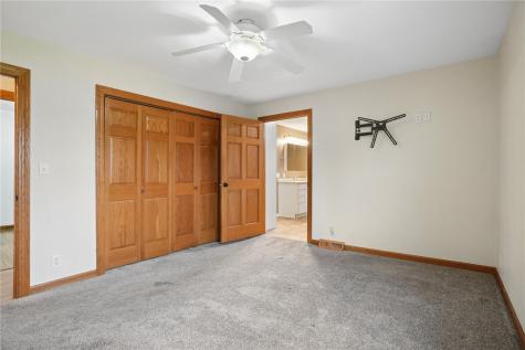 6500 Davis Court Cedar Rapids IA 52405