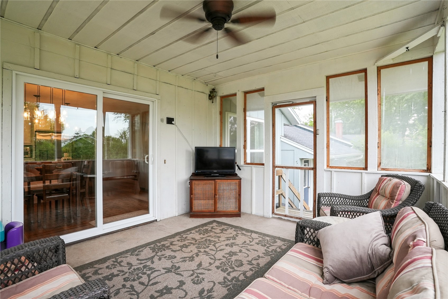 310 Carnaby Drive NE Cedar Rapids IA 52402