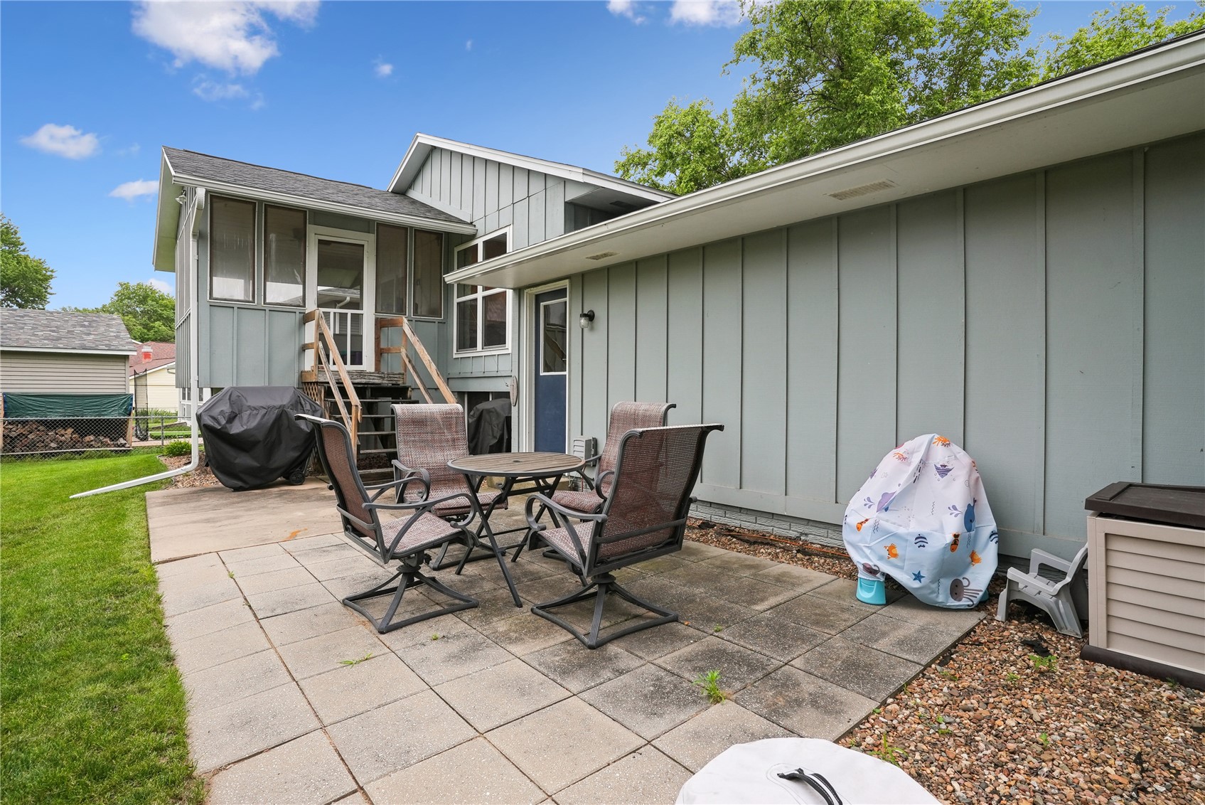 310 Carnaby Drive NE Cedar Rapids IA 52402