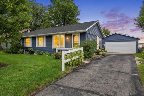5007 Twin Mound Drive NE Cedar Rapids IA 52402