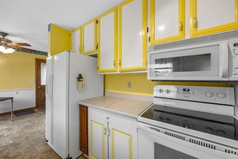 5007 Twin Mound Drive NE Cedar Rapids IA 52402