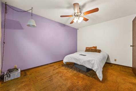 5007 Twin Mound Drive NE Cedar Rapids IA 52402