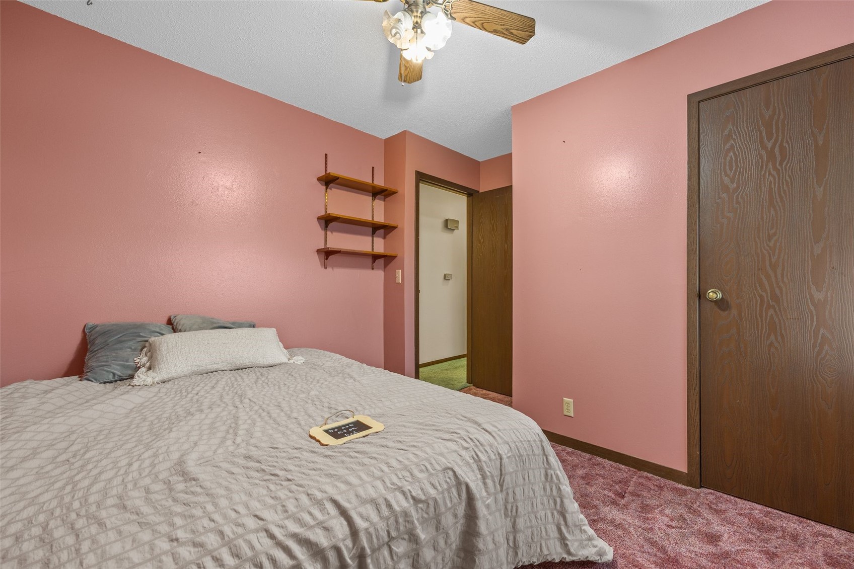 5007 Twin Mound Drive NE Cedar Rapids IA 52402