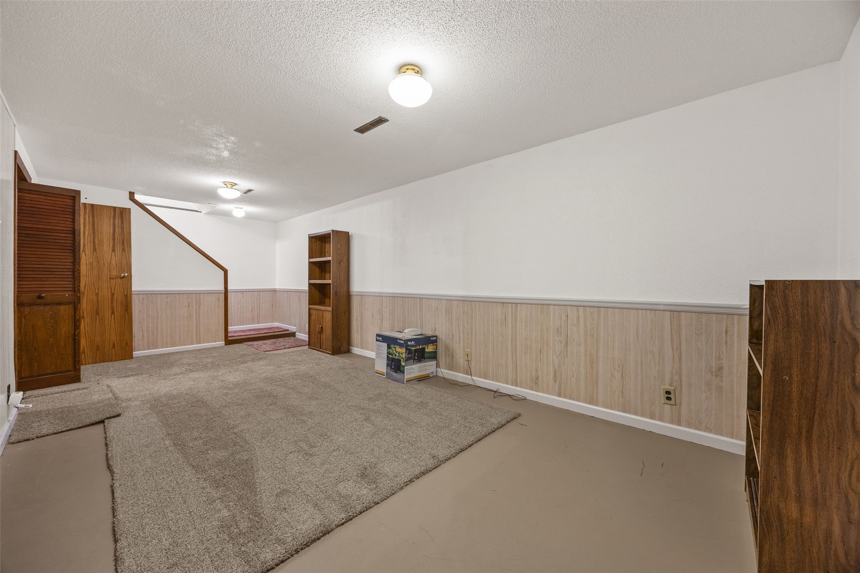 5007 Twin Mound Drive NE Cedar Rapids IA 52402