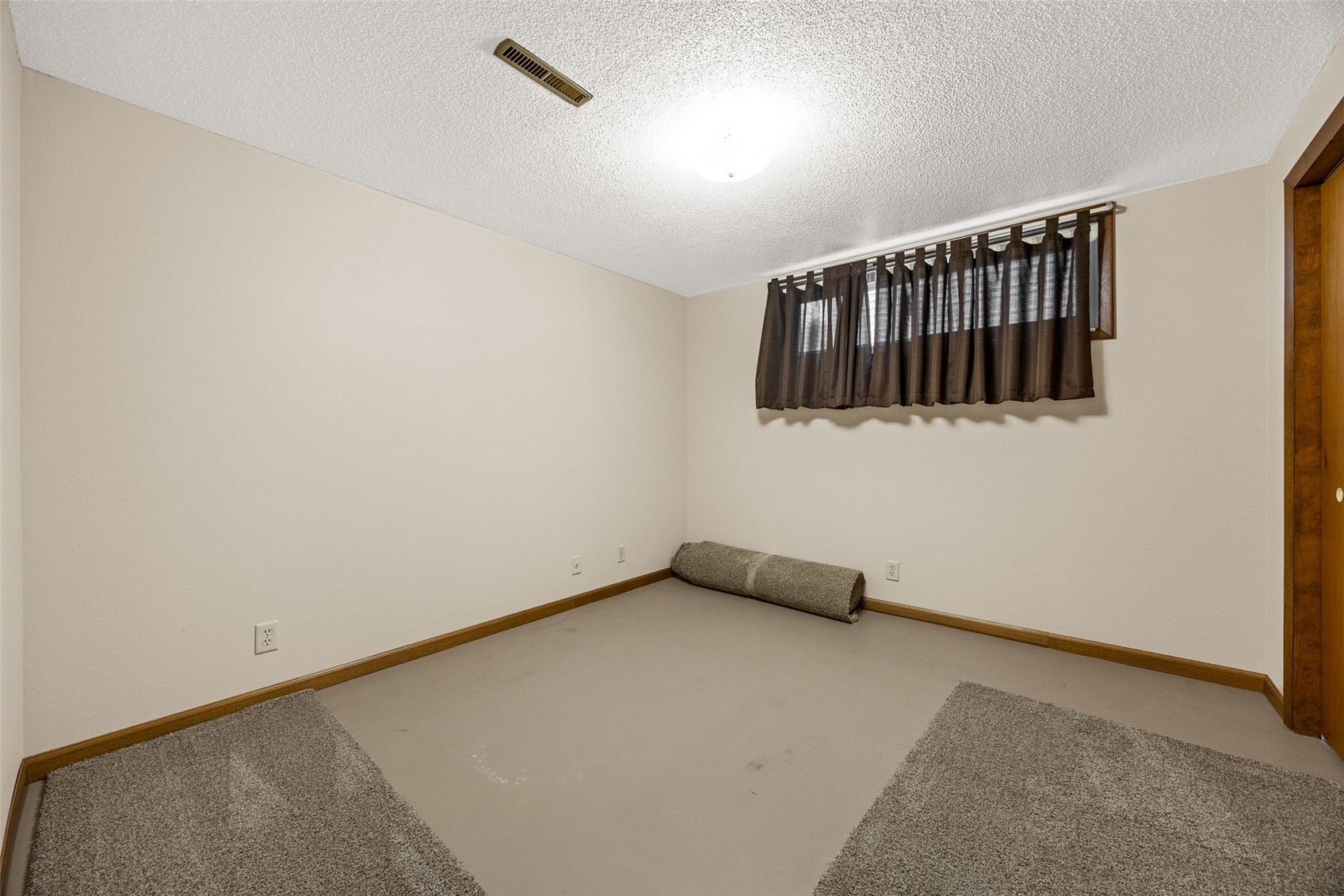5007 Twin Mound Drive NE Cedar Rapids IA 52402