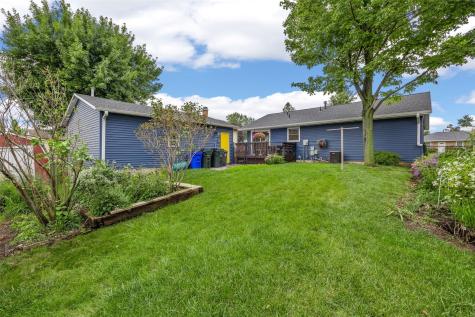 5007 Twin Mound Drive NE Cedar Rapids IA 52402