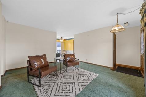 5007 Twin Mound Drive NE Cedar Rapids IA 52402