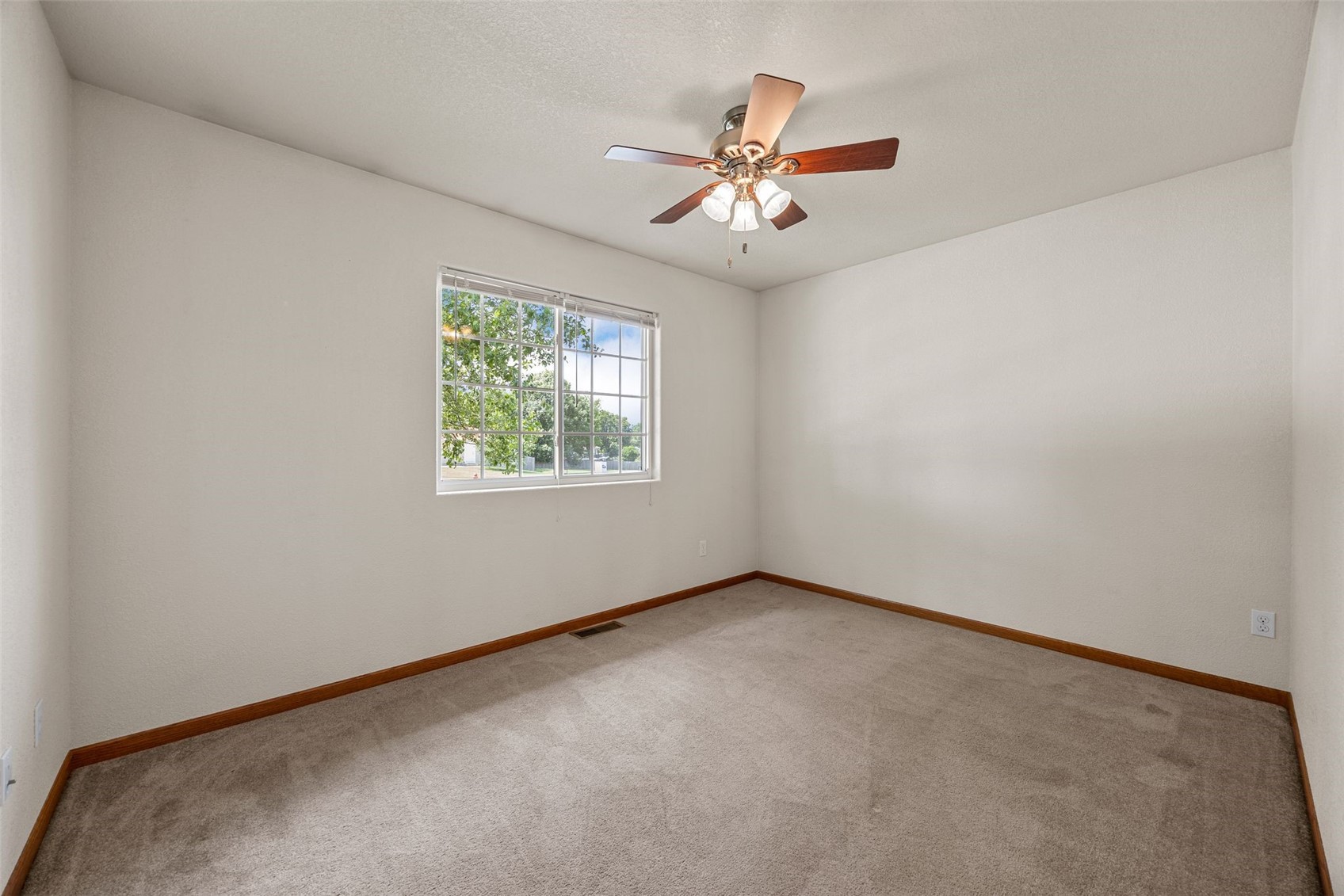 275 S 21st Street Court Marion IA 52302