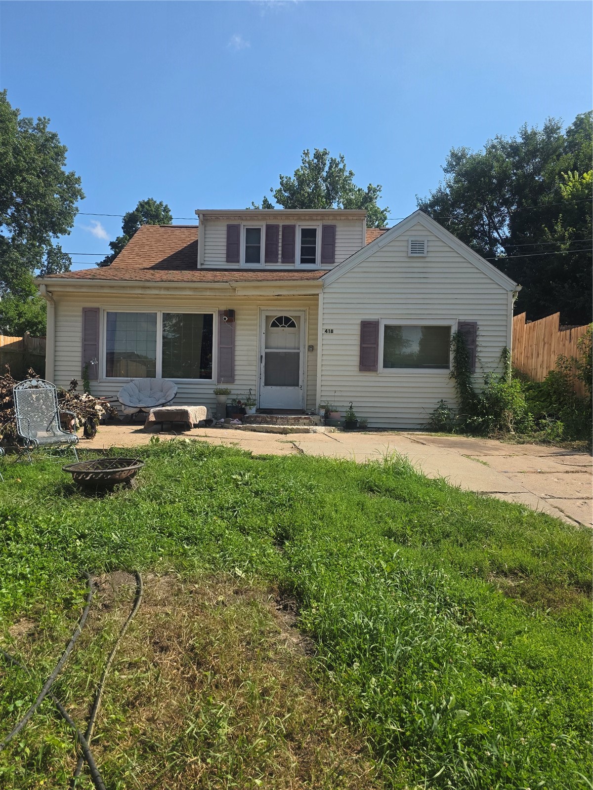 418 21st Street NE Cedar Rapids IA 52402