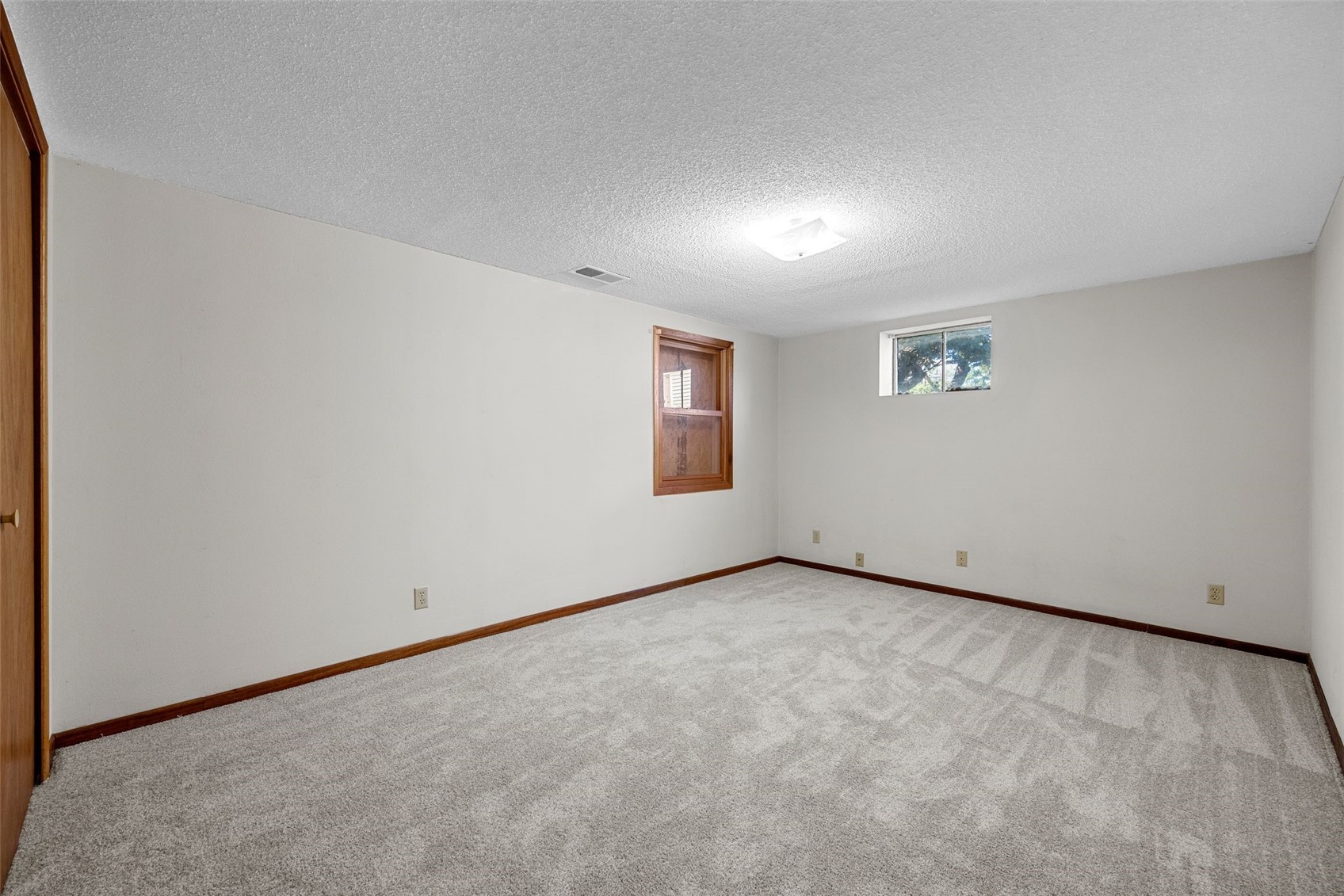 3019 Oakland Road NE Cedar Rapids IA 52402