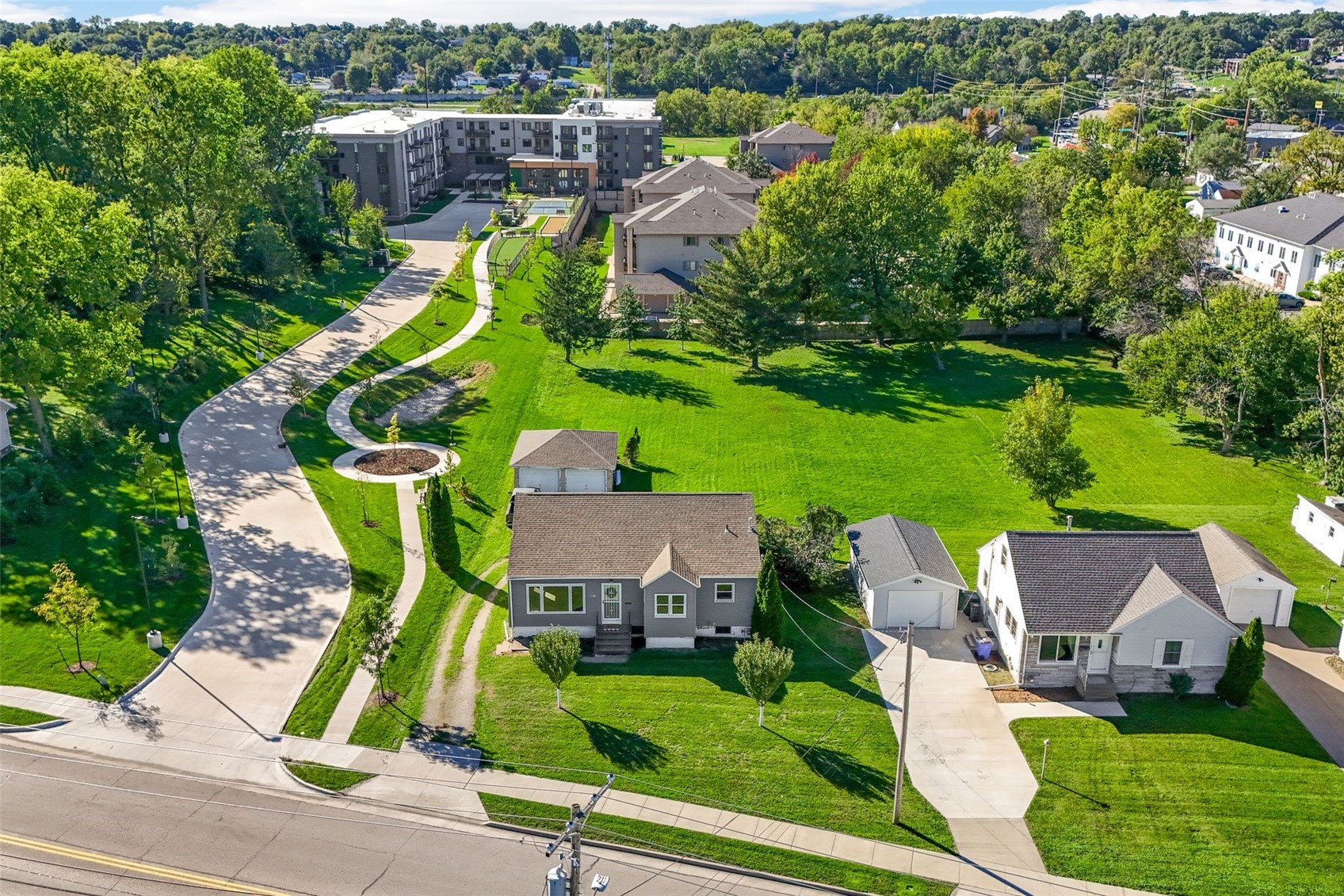3019 Oakland Road NE Cedar Rapids IA 52402