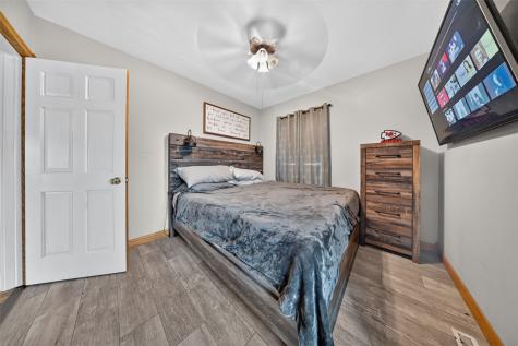2136 C Street SW Cedar Rapids IA 52404