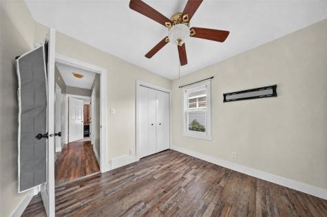 2136 C Street SW Cedar Rapids IA 52404