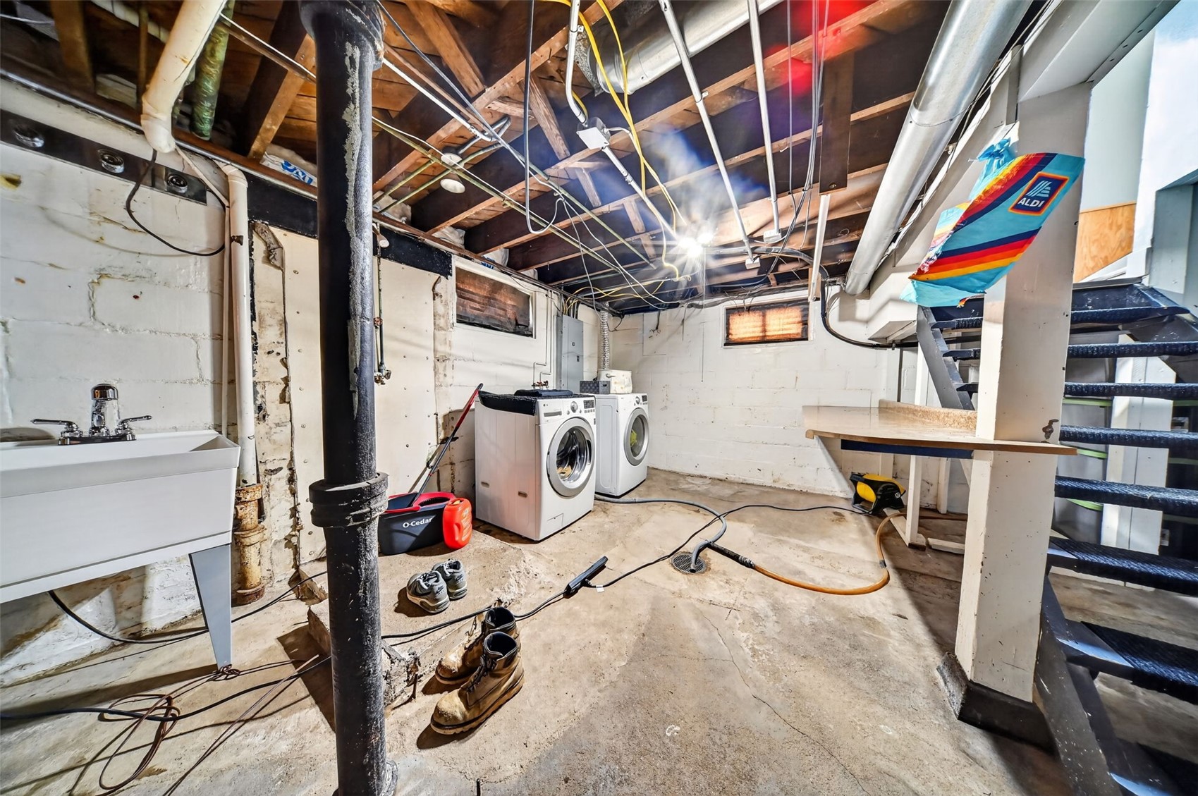 2136 C Street SW Cedar Rapids IA 52404