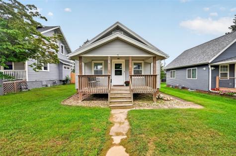 2136 C Street SW Cedar Rapids IA 52404