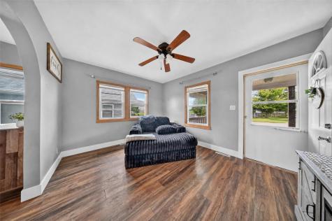 2136 C Street SW Cedar Rapids IA 52404
