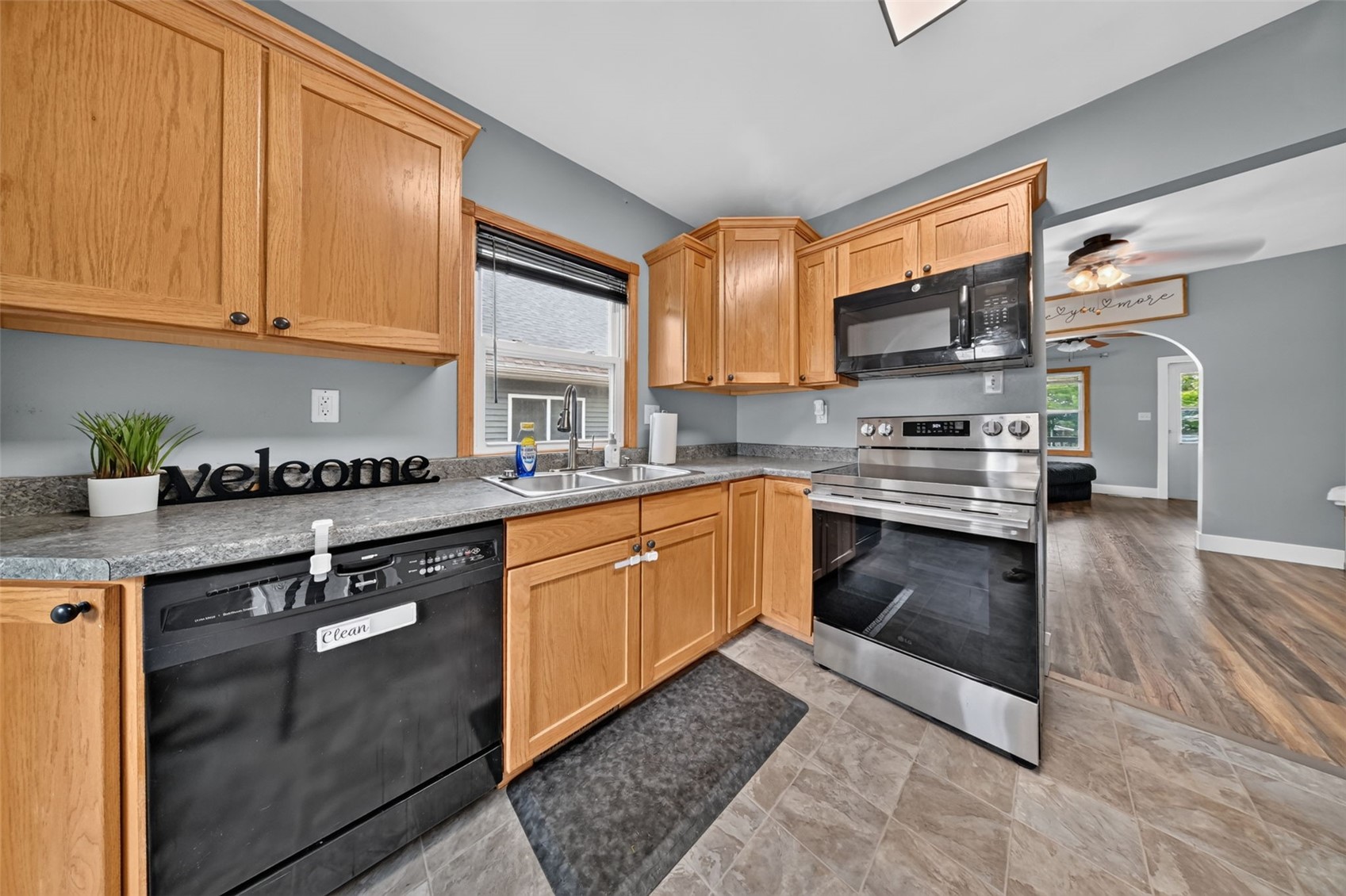 2136 C Street SW Cedar Rapids IA 52404