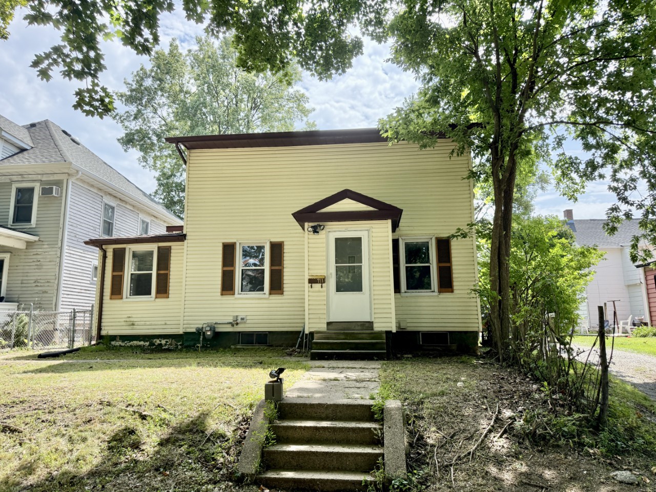 711 E Bloomington Street Iowa City IA 52245