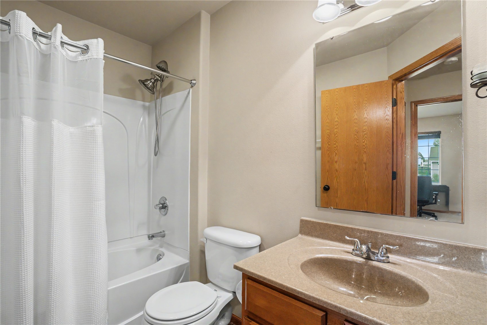 1221 Prairie Rose Drive SW Cedar Rapids IA 52404