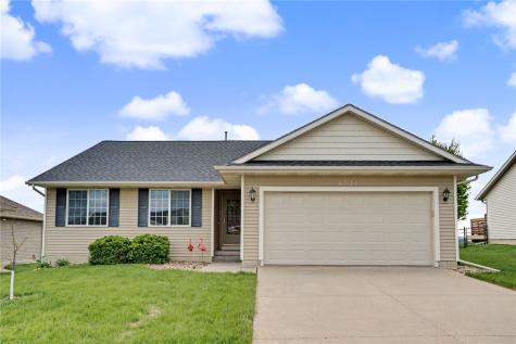 1221 Prairie Rose Drive SW Cedar Rapids IA 52404