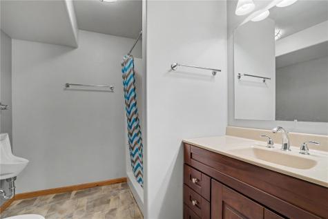 1221 Prairie Rose Drive SW Cedar Rapids IA 52404