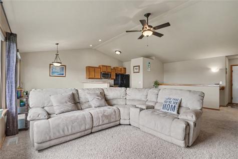 1221 Prairie Rose Drive SW Cedar Rapids IA 52404