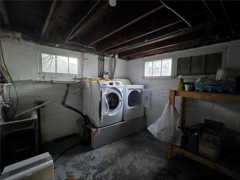 288 W Hilton Street Marengo IA 52301