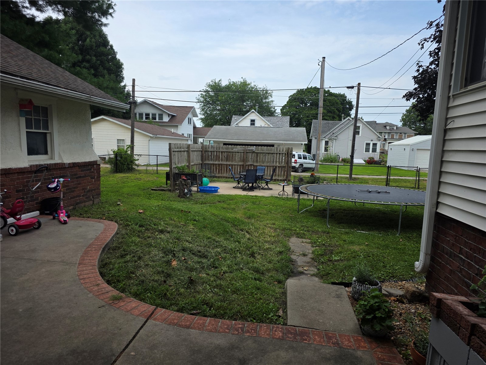 288 W Hilton Street Marengo IA 52301