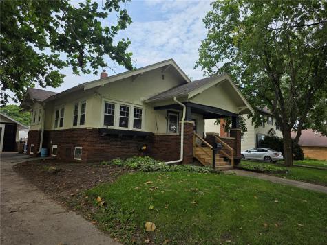 288 W Hilton Street Marengo IA 52301