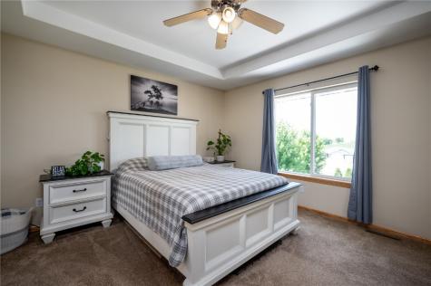 609 Endeavor Urbana IA 52345