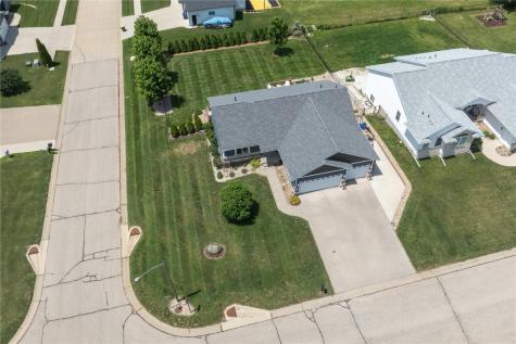609 Endeavor Urbana IA 52345