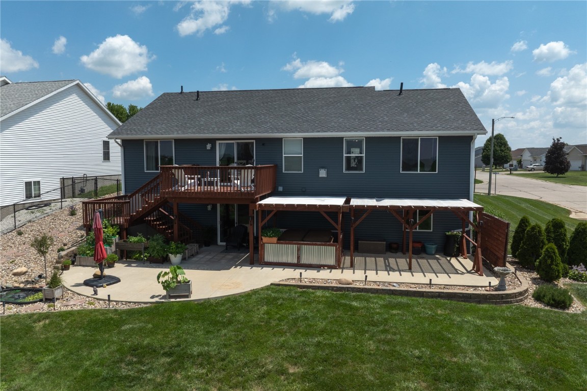 609 Endeavor Urbana IA 52345