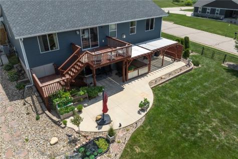 609 Endeavor Urbana IA 52345