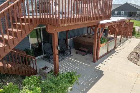 609 Endeavor Urbana IA 52345