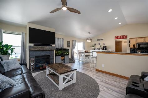 609 Endeavor Urbana IA 52345