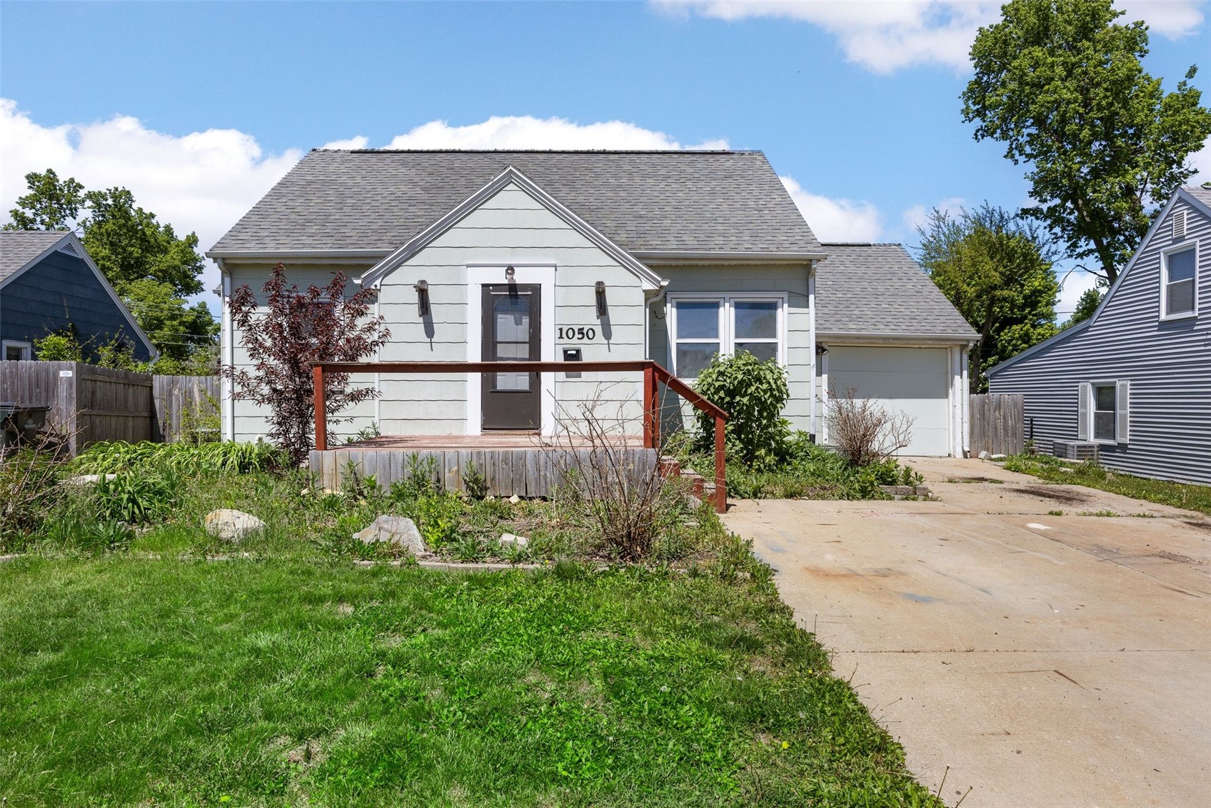 1050 27th Street NE Cedar Rapids IA 52402