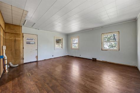 1050 27th Street NE Cedar Rapids IA 52402