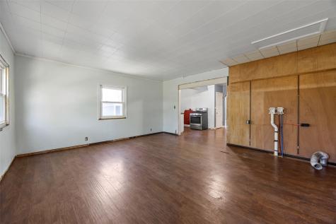 1050 27th Street NE Cedar Rapids IA 52402