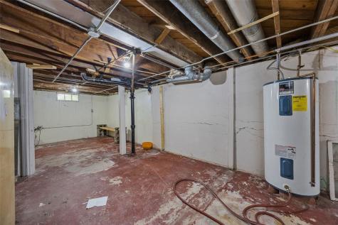 1050 27th Street NE Cedar Rapids IA 52402