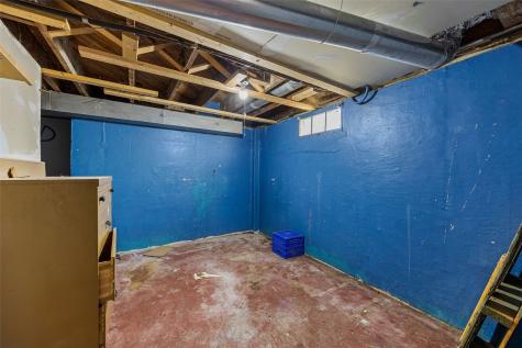 1050 27th Street NE Cedar Rapids IA 52402