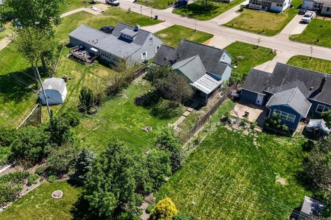 1050 27th Street NE Cedar Rapids IA 52402
