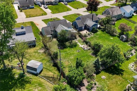 1050 27th Street NE Cedar Rapids IA 52402