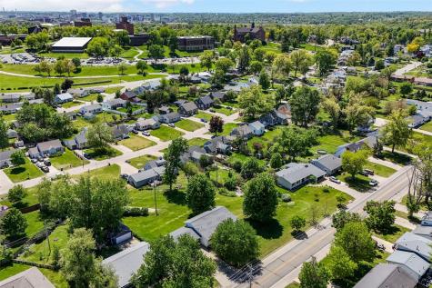 1050 27th Street NE Cedar Rapids IA 52402