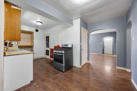 1050 27th Street NE Cedar Rapids IA 52402