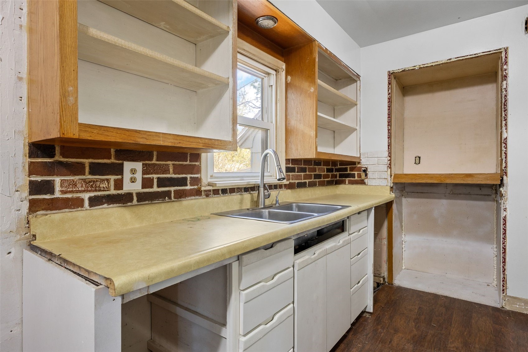 1050 27th Street NE Cedar Rapids IA 52402
