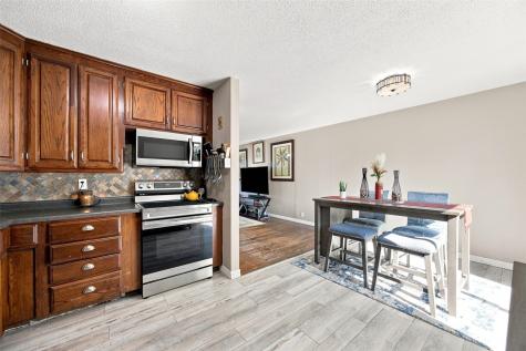 4416 Wenig Road NE Cedar Rapids IA 52402
